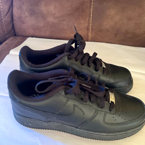 A1-Nike Air Force 1 '07Men's Shoes(Black) size 6.5 in boys, brand new - Picture 2 of 13